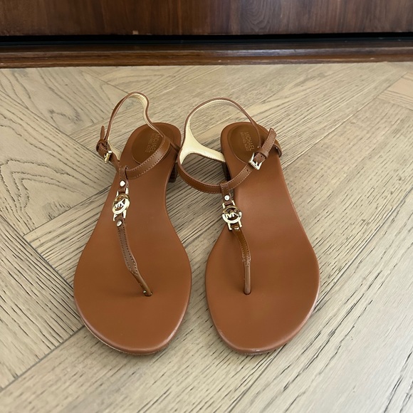 Brown Michael Kors Tan Sandal - Picture 2 of 4